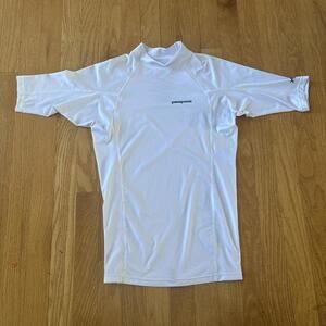 Patagonia Shirt Men's White Small Top Water Surf UPF Rashguard Beach Swim